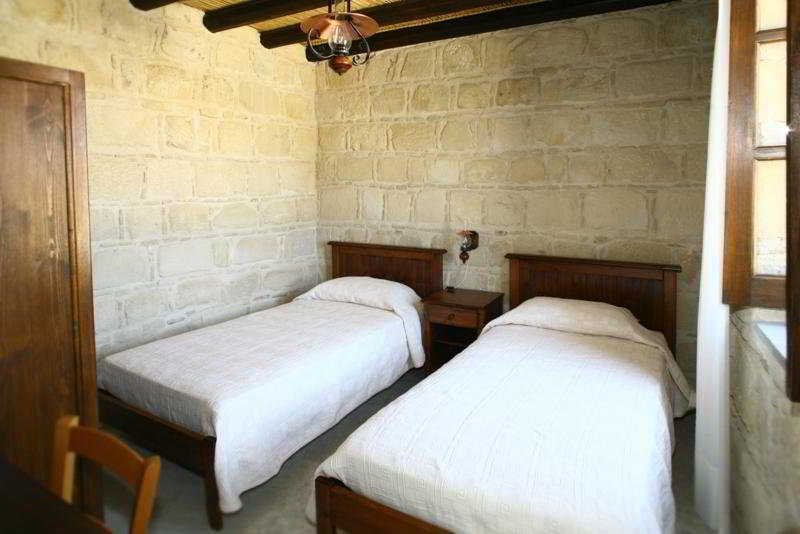 Leonidas Village Houses Goudhi Exterior foto