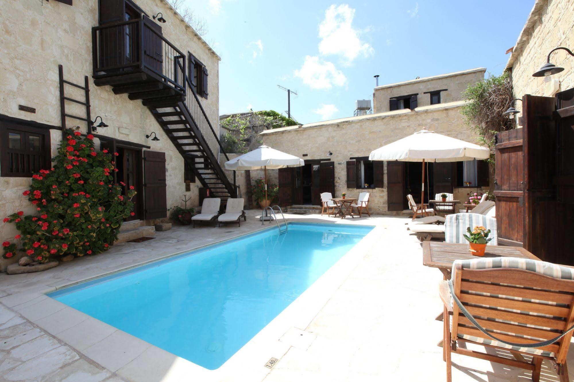 Leonidas Village Houses Goudhi Exterior foto