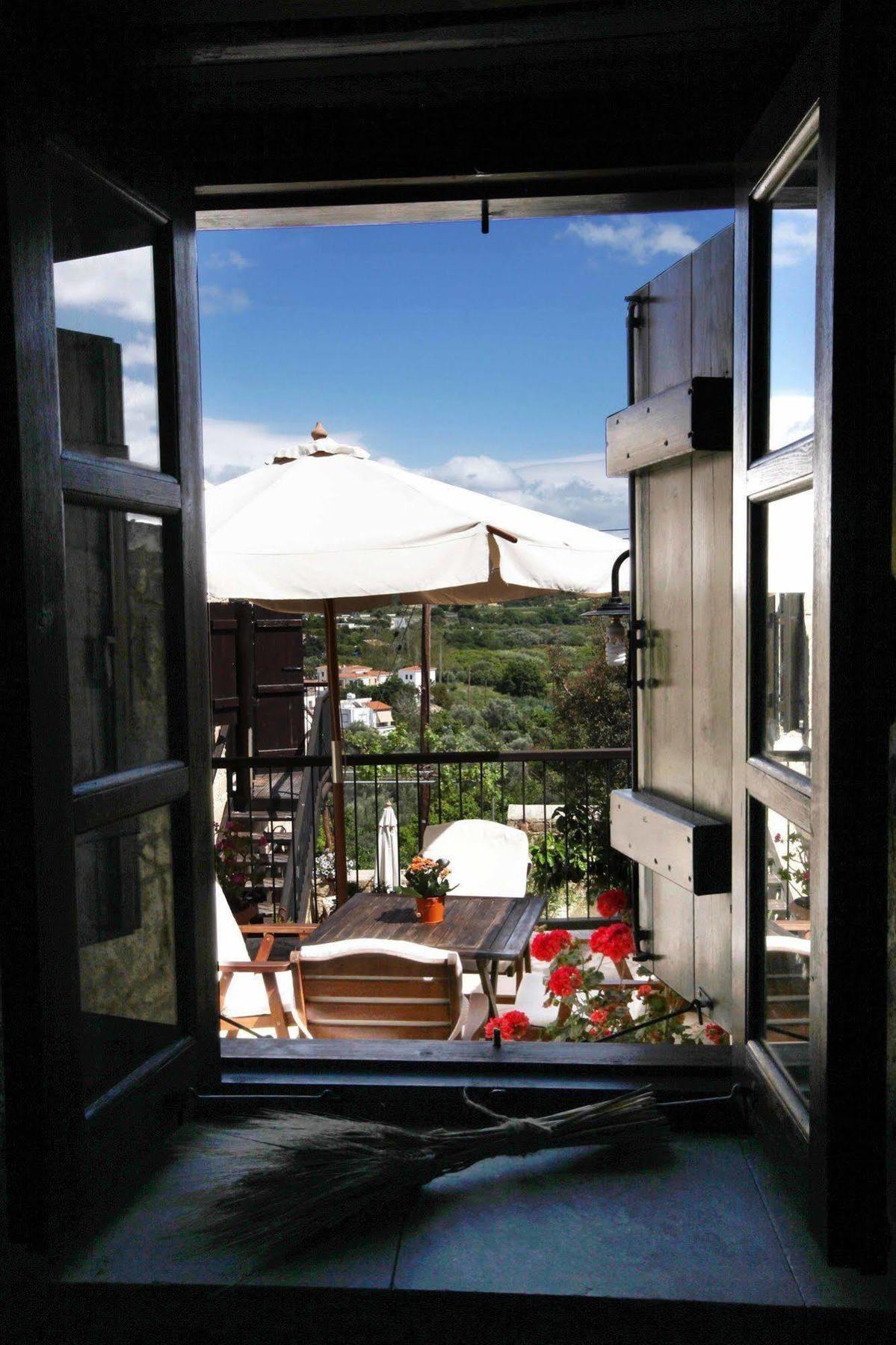 Leonidas Village Houses Goudhi Exterior foto