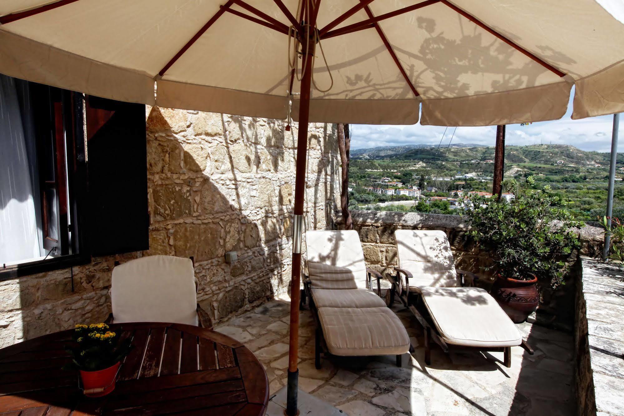 Leonidas Village Houses Goudhi Exterior foto